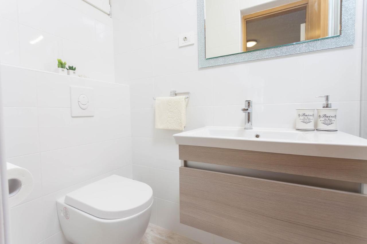 Apartments Maras Makarska Room photo
