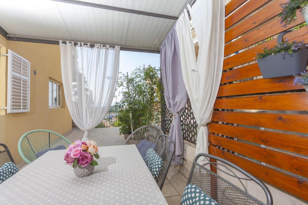 Apartments Maras Makarska Room photo