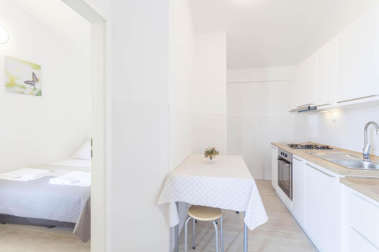 Apartments Maras Makarska Room photo